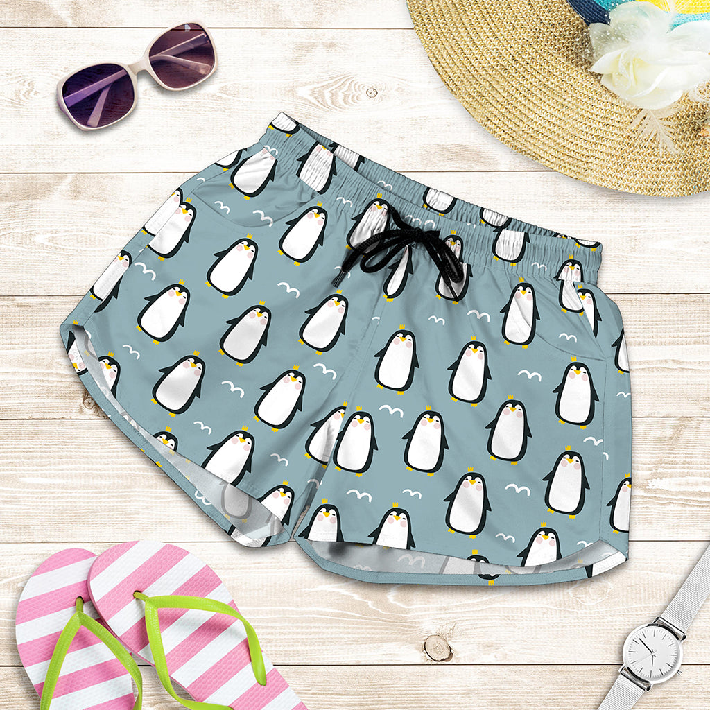 Cartoon Emperor Penguin Pattern Print Women's Shorts