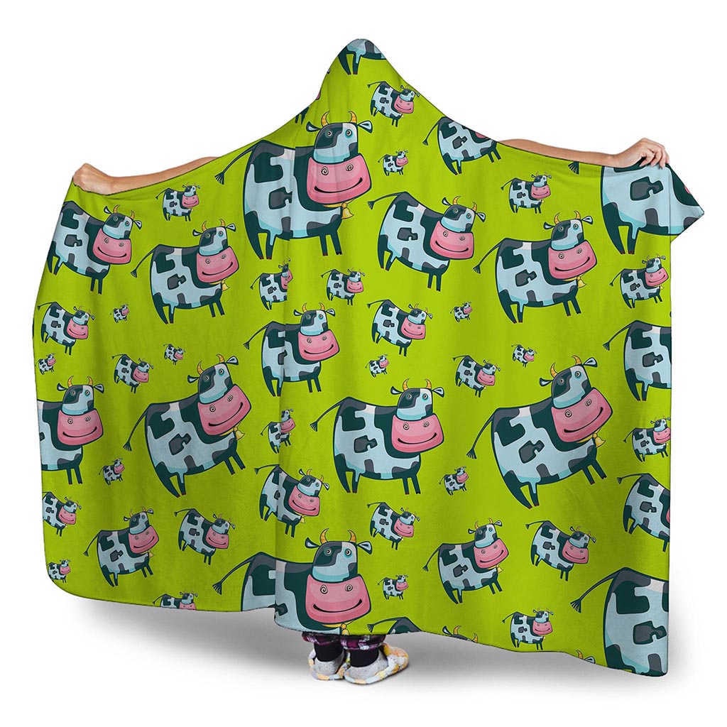 Cartoon Smiley Cow Pattern Print Hooded Blanket