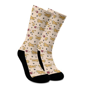 Cat And Yarn Ball Pattern Print Crew Socks