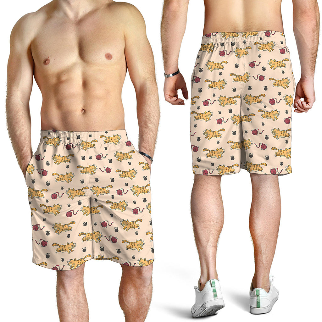 Cat And Yarn Ball Pattern Print Men's Shorts
