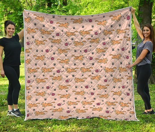 Cat And Yarn Ball Pattern Print Quilt