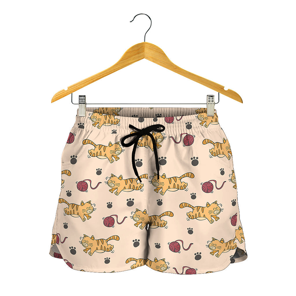 Cat And Yarn Ball Pattern Print Women's Shorts