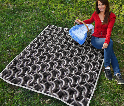 Chainmail Ring Pattern Print Quilt
