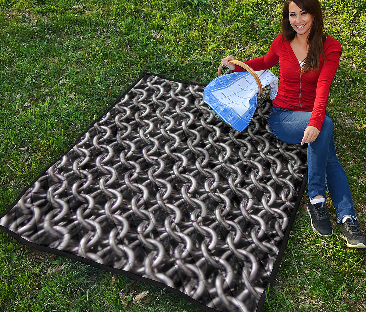 Chainmail Ring Pattern Print Quilt