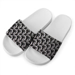 Chainmail Ring Pattern Print White Slide Sandals