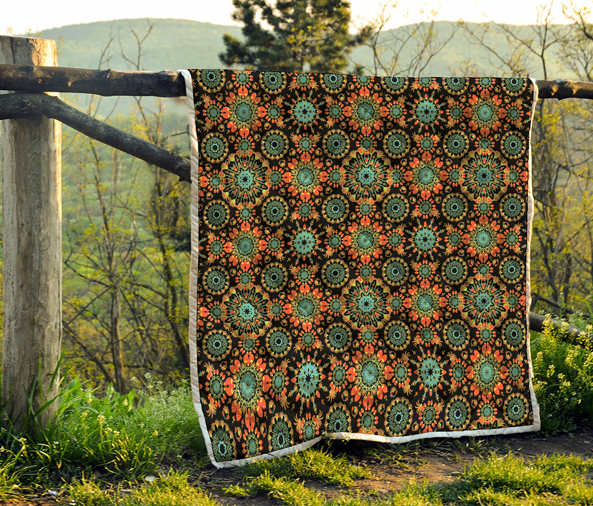 Chaotic Boho Floral Pattern Print Quilt