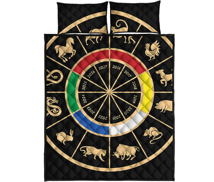 Chinese Zodiac Calendar Wheel Print Quilt Bed Set
