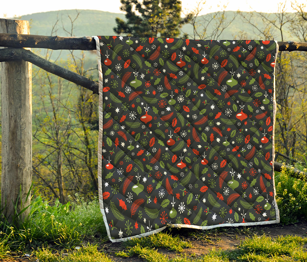Christmas Decorations Pattern Print Quilt