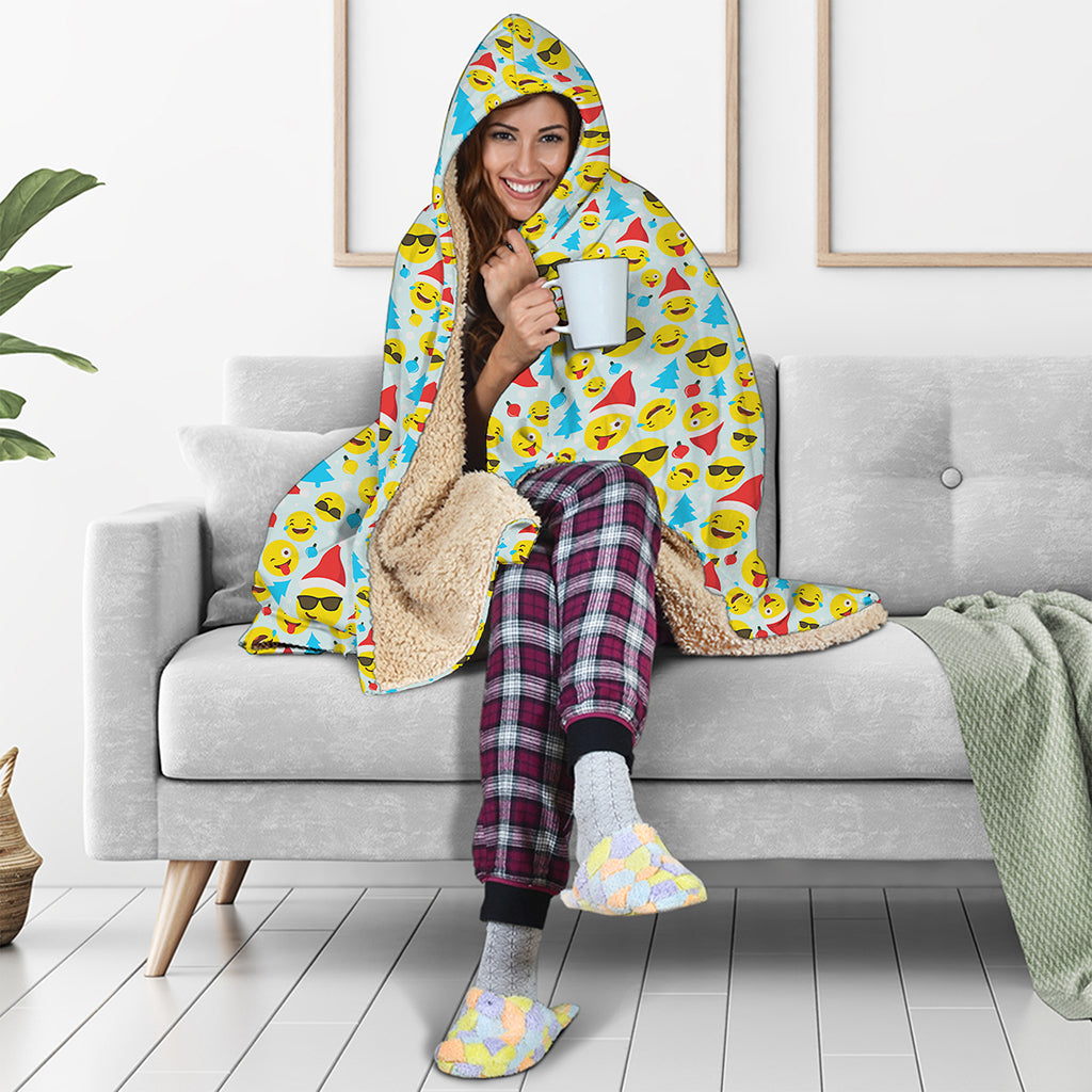 Christmas Emoji Pattern Print Hooded Blanket