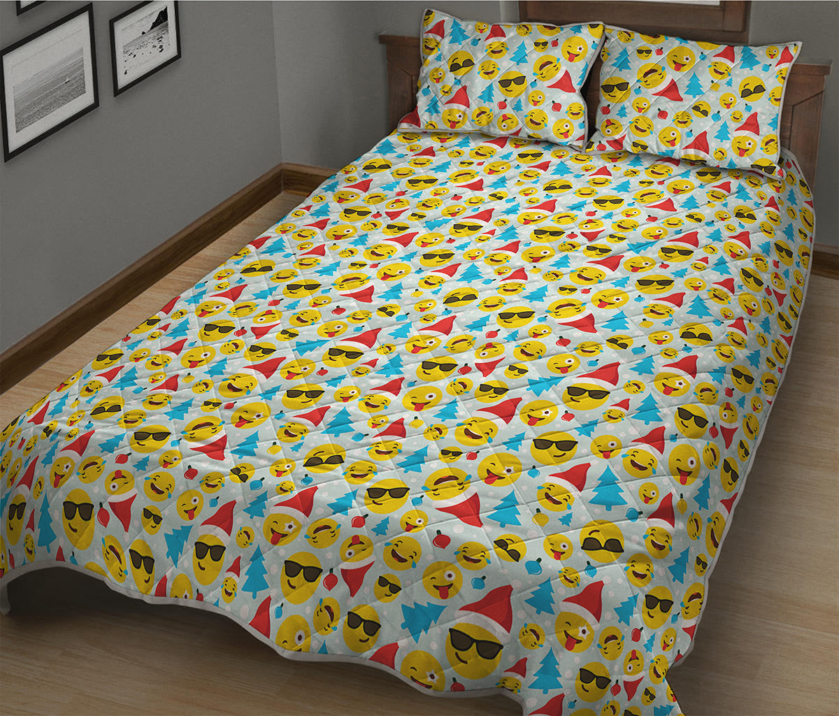 Christmas Emoji Pattern Print Quilt Bed Set