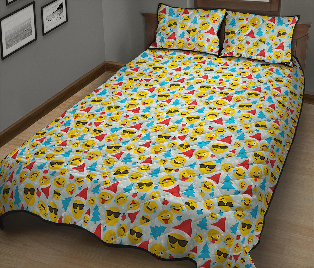 Christmas Emoji Pattern Print Quilt Bed Set