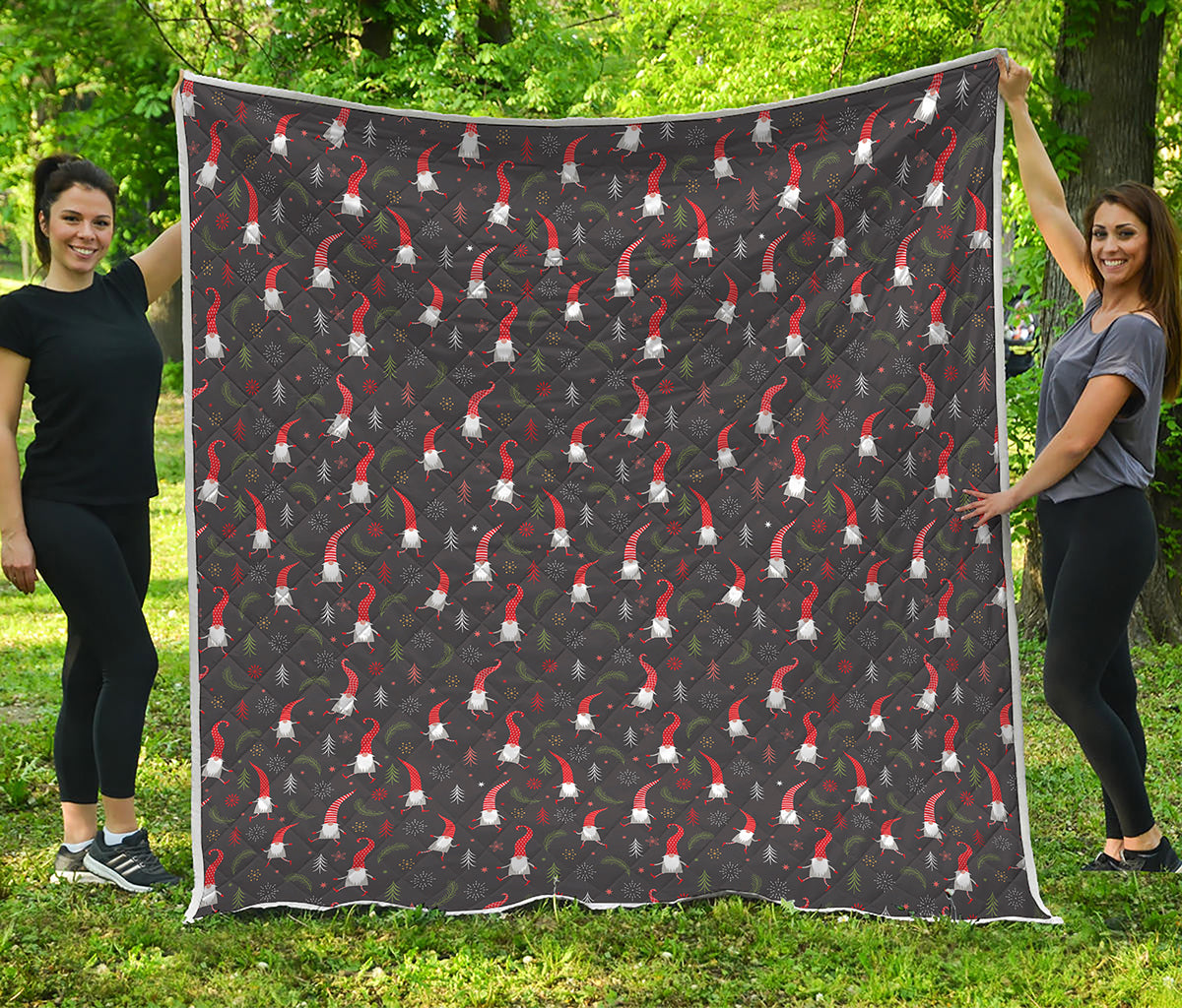 Christmas Gnomes Pattern Print Quilt