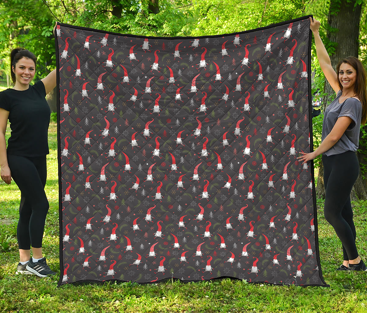 Christmas Gnomes Pattern Print Quilt
