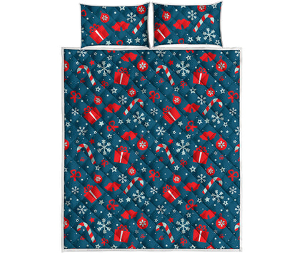Christmas Holiday Elements Pattern Print Quilt Bed Set