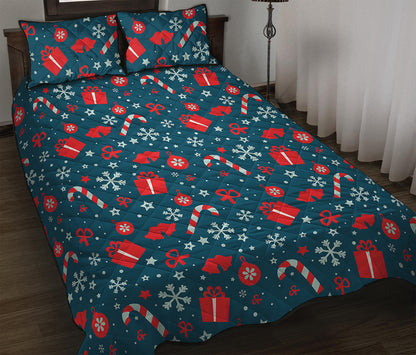 Christmas Holiday Elements Pattern Print Quilt Bed Set