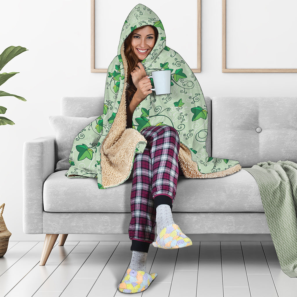 Christmas Ivy Leaf Pattern Print Hooded Blanket