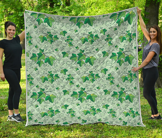 Christmas Ivy Leaf Pattern Print Quilt