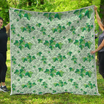 Christmas Ivy Leaf Pattern Print Quilt