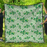 Christmas Ivy Leaf Pattern Print Quilt