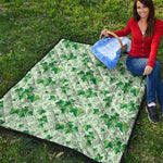Christmas Ivy Leaf Pattern Print Quilt