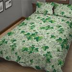 Christmas Ivy Leaf Pattern Print Quilt Bed Set