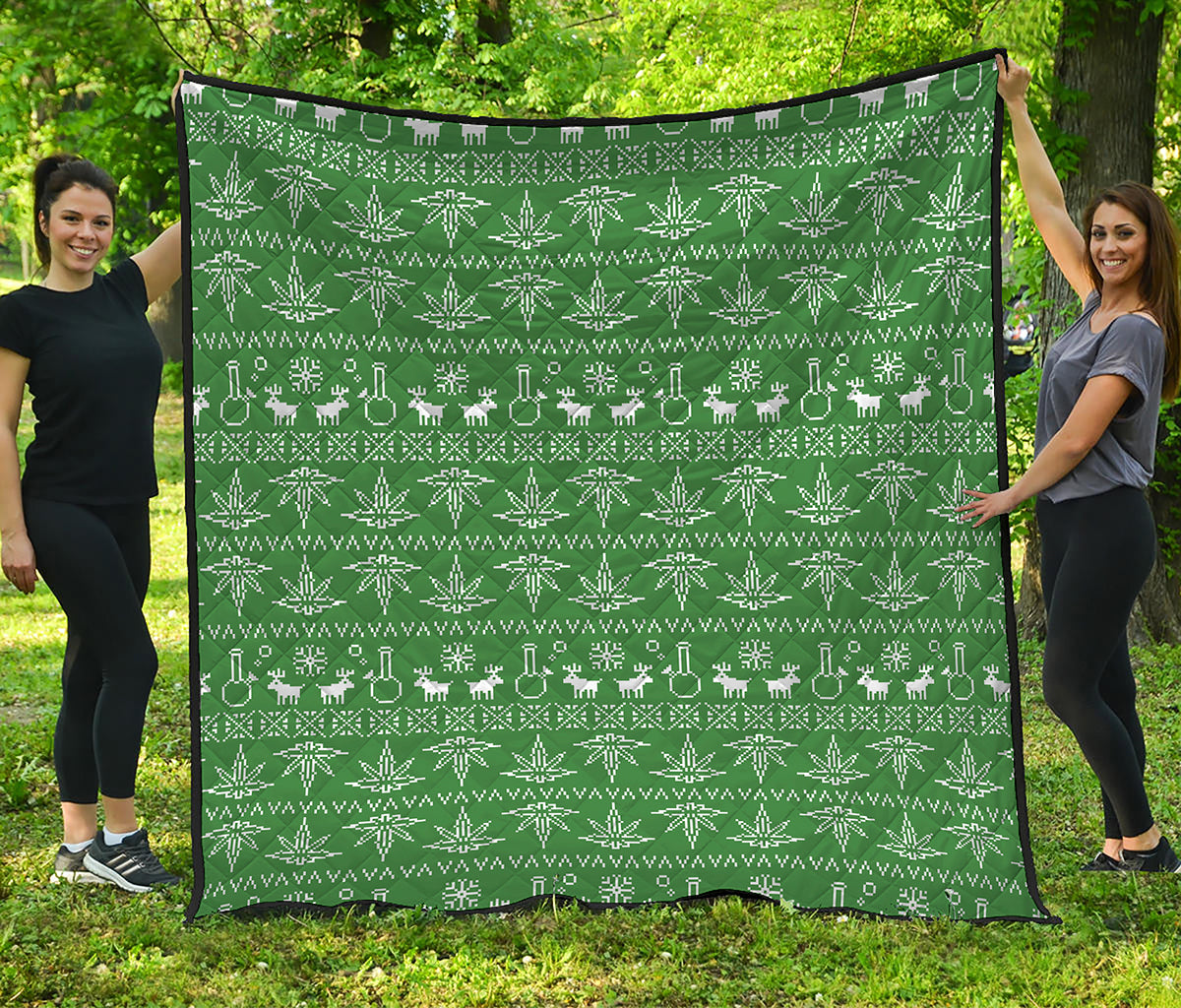 Christmas Pot Leaf Pattern Print Quilt