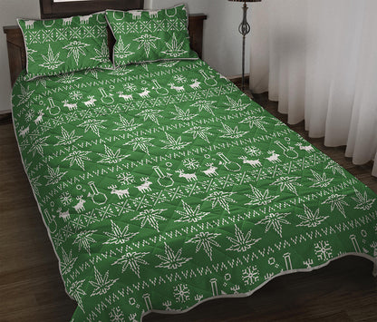 Christmas Pot Leaf Pattern Print Quilt Bed Set