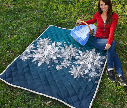 Christmas Snowflake Print Quilt