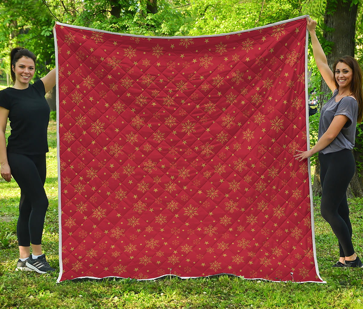 Christmas Snowflakes And Stars Print Quilt