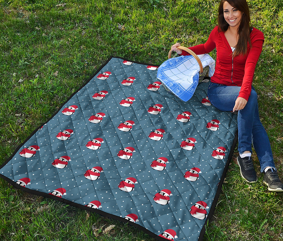 Christmas Snowy Penguin Pattern Print Quilt