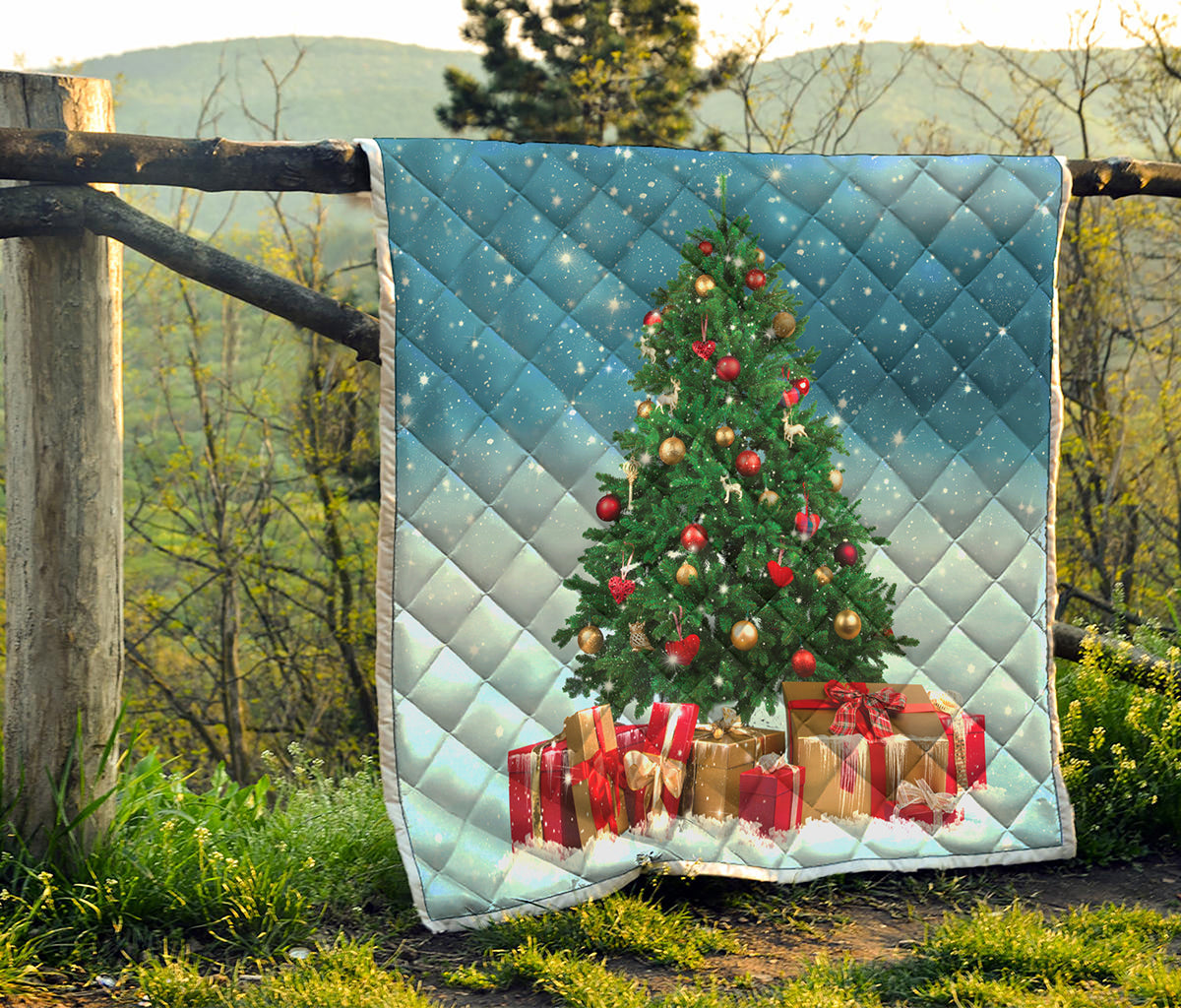 Christmas Tree And Snow Print Quilt