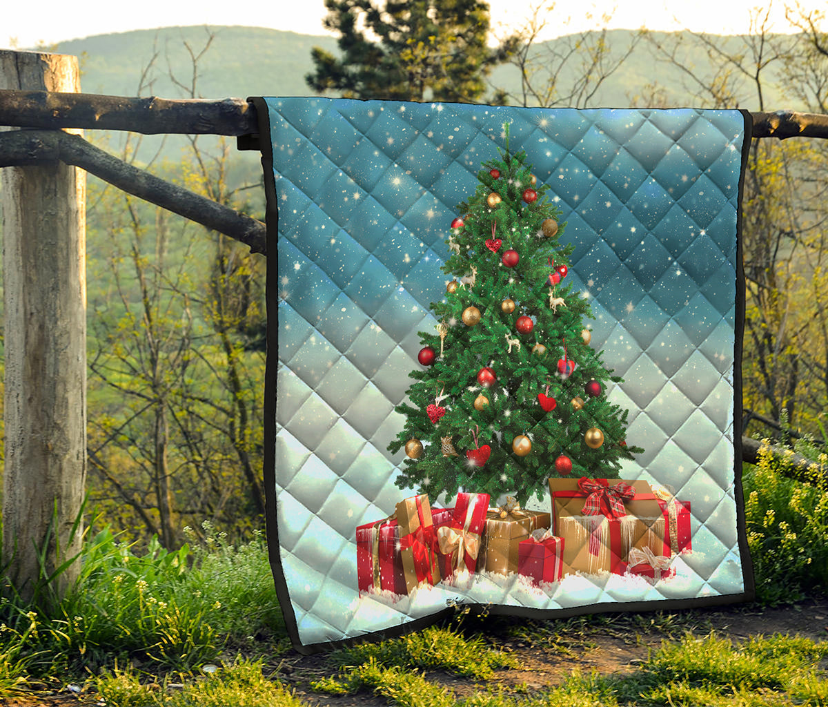 Christmas Tree And Snow Print Quilt