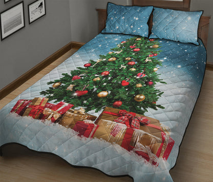 Christmas Tree And Snow Print Quilt Bed Set