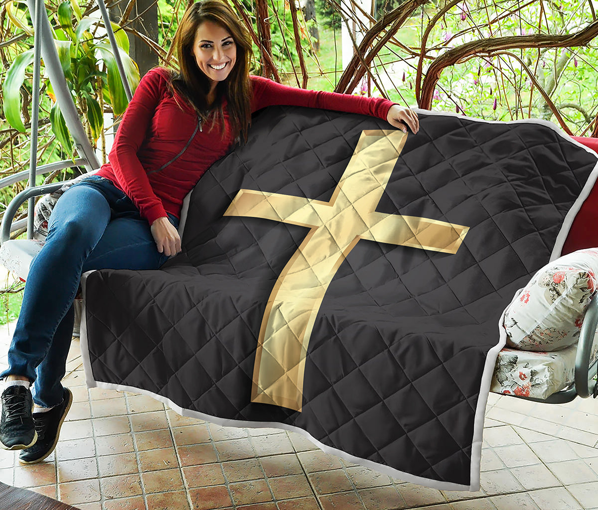 Classic Golden Cross Print Quilt