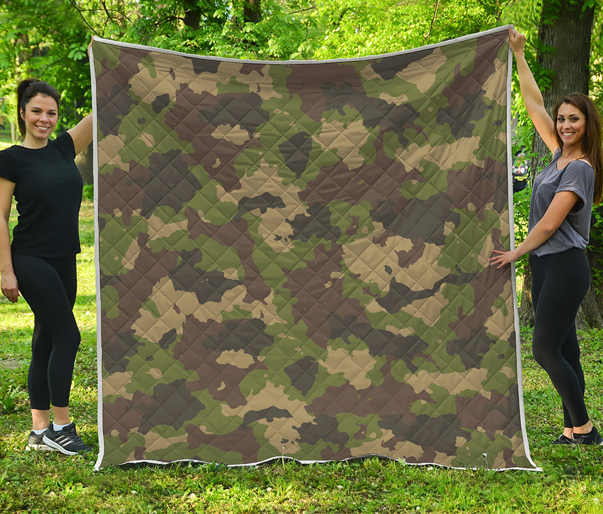 Classic Green Camouflage Print Quilt