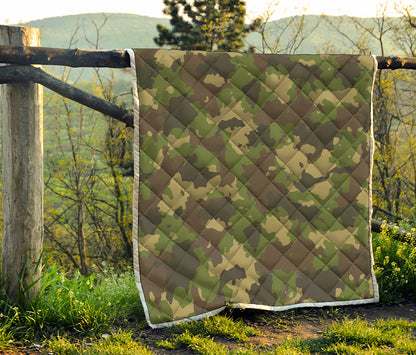 Classic Green Camouflage Print Quilt