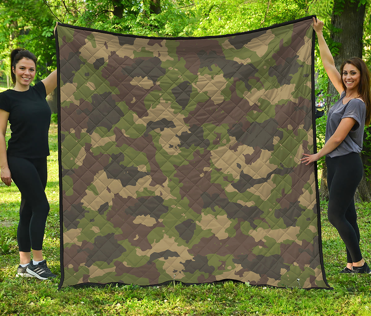 Classic Green Camouflage Print Quilt