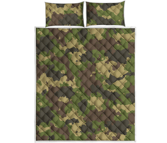 Classic Green Camouflage Print Quilt Bed Set