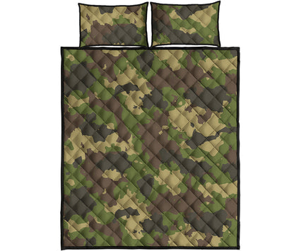 Classic Green Camouflage Print Quilt Bed Set