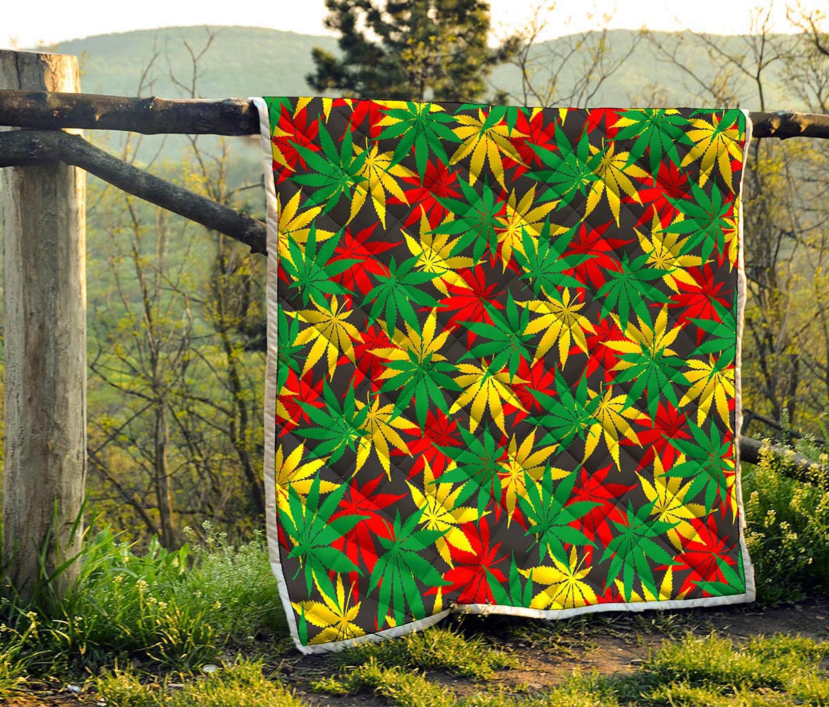 Classic Hemp Leaves Reggae Pattern Print Quilt