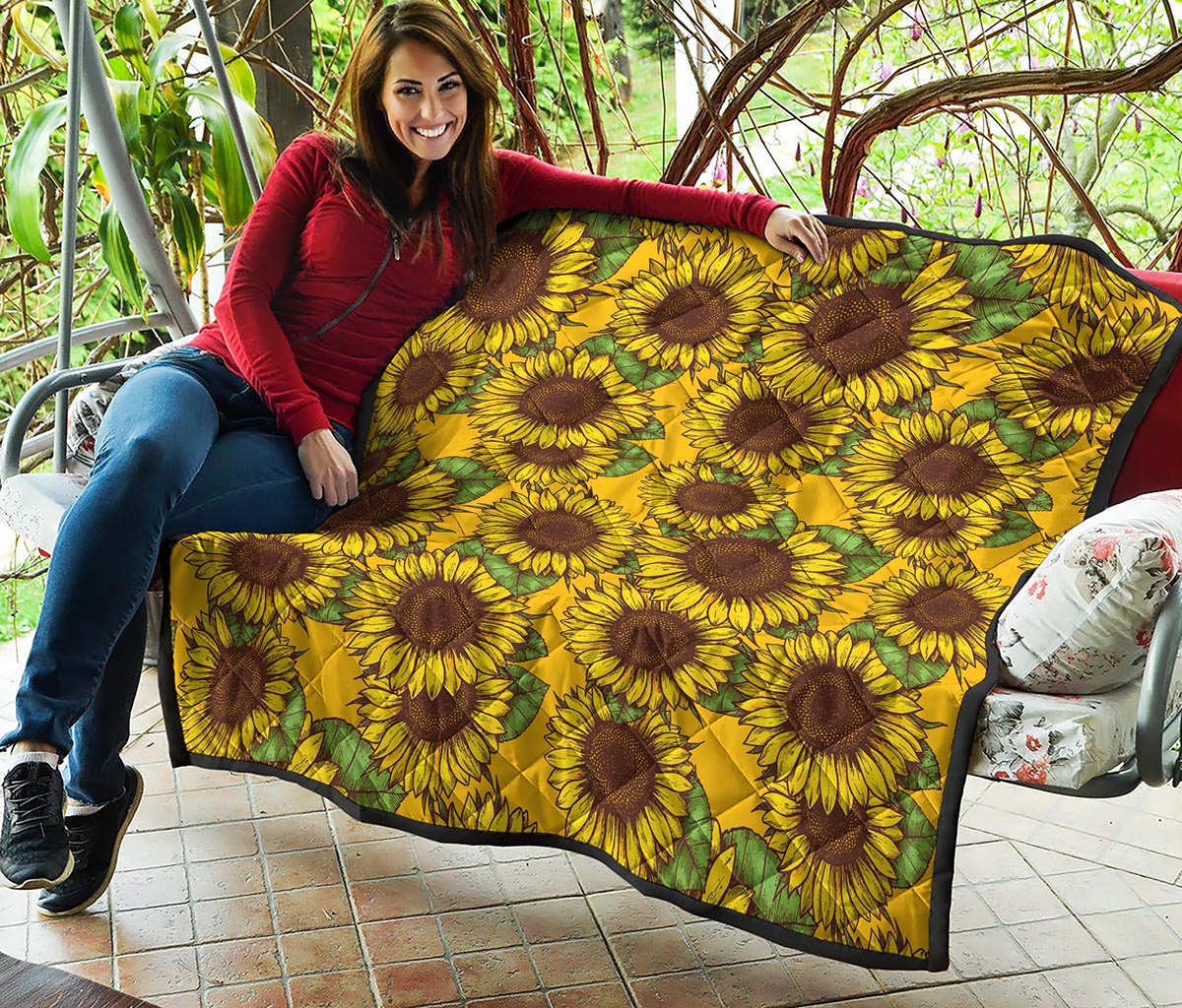 Classic Vintage Sunflower Pattern Print Quilt