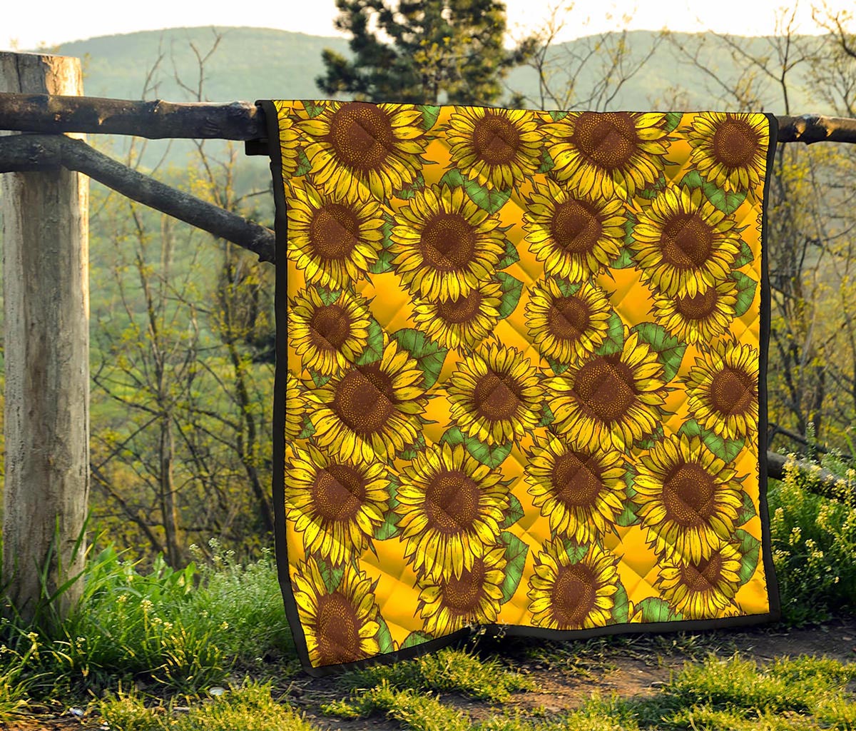 Classic Vintage Sunflower Pattern Print Quilt