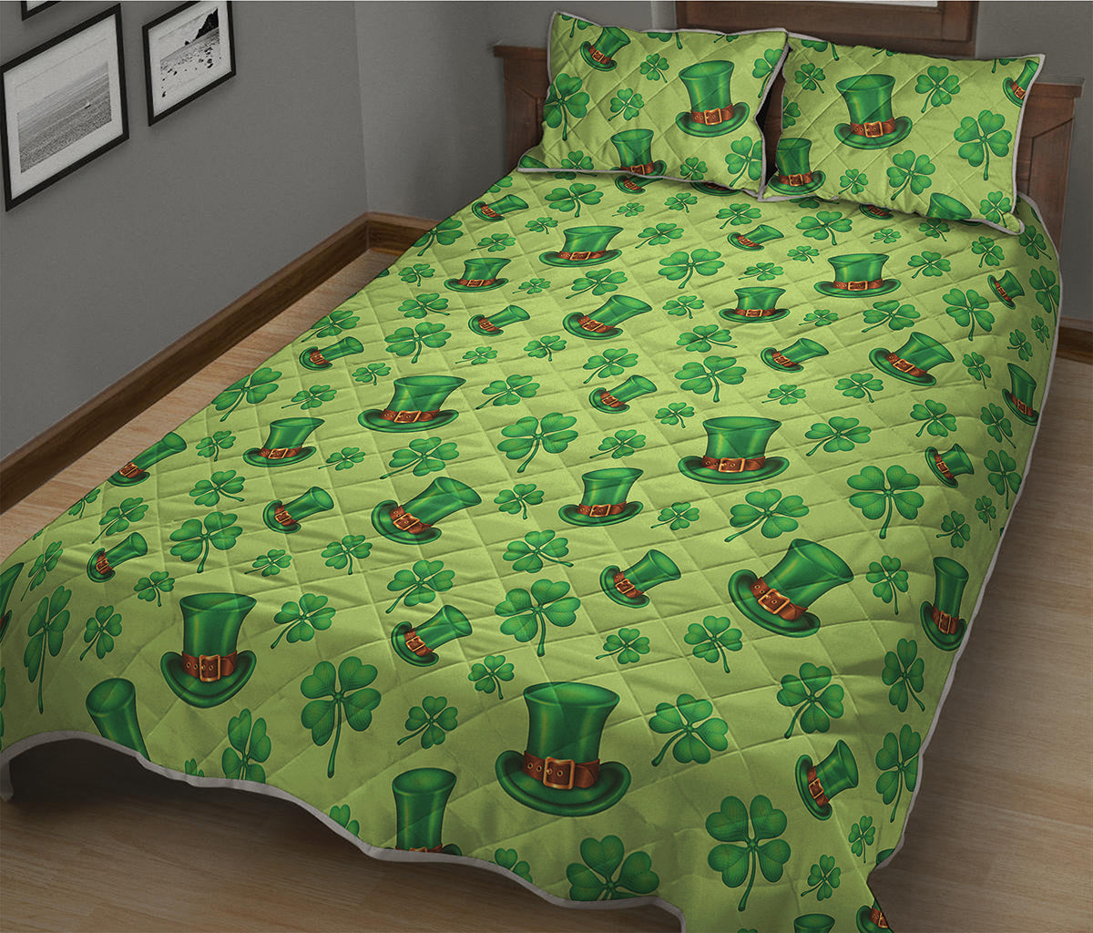 Clover And Hat St. Patrick's Day Print Quilt Bed Set