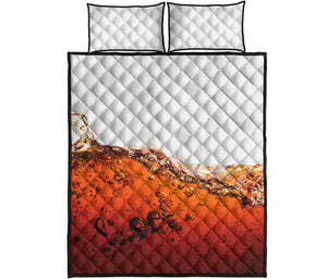 Cola Print Quilt Bed Set