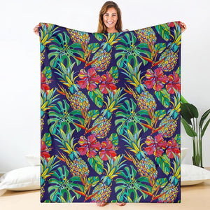 Colorful Aloha Pineapple Pattern Print Blanket