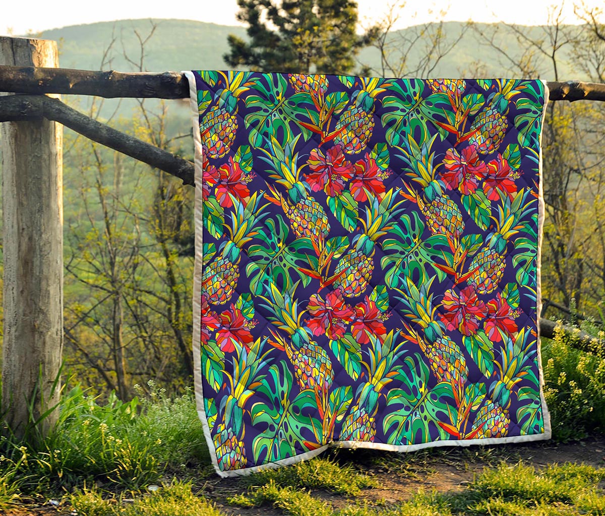Colorful Aloha Pineapple Pattern Print Quilt