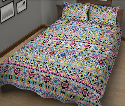 Colorful Aztec Geometric Pattern Print Quilt Bed Set
