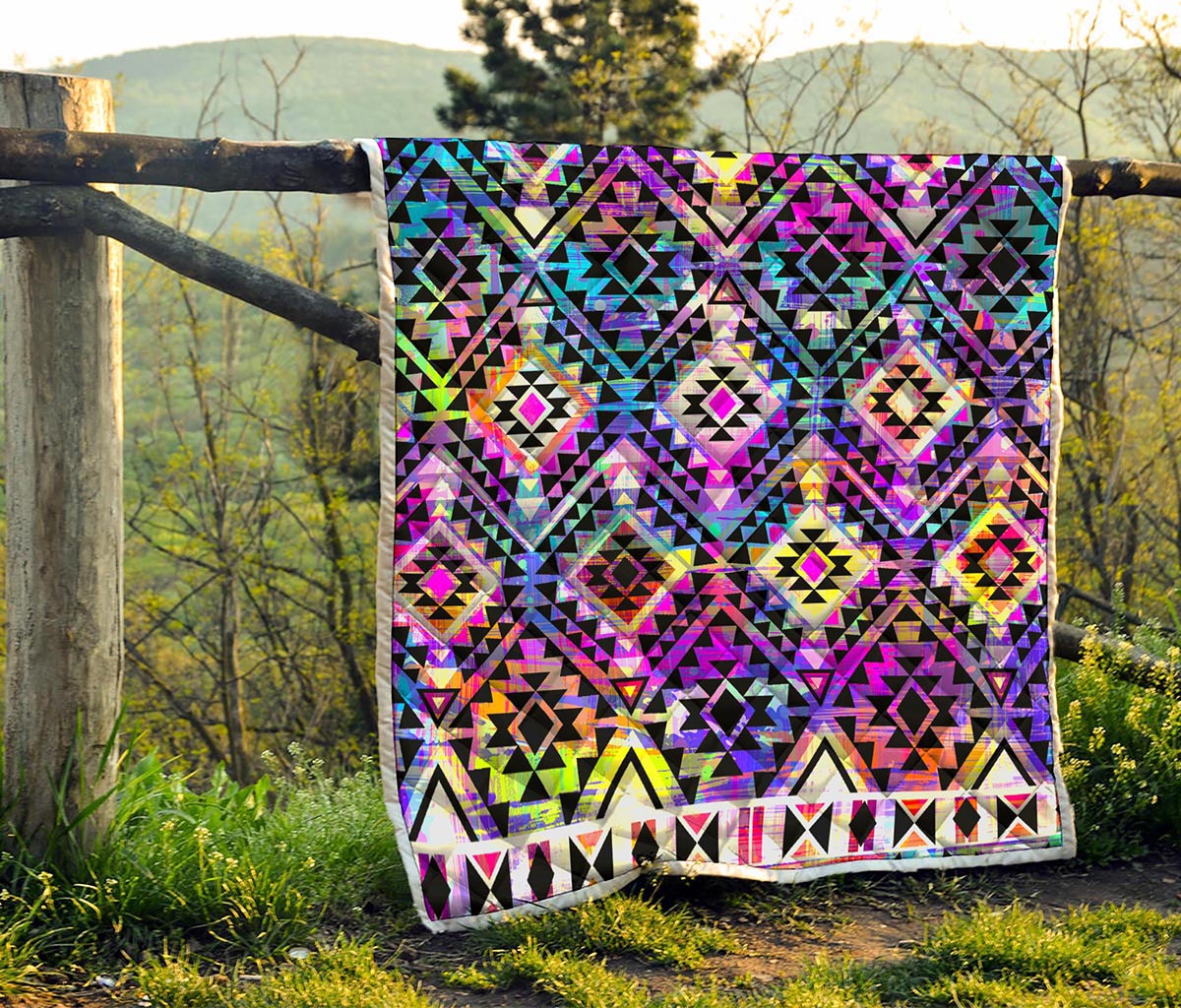 Colorful Aztec Pattern Print Quilt