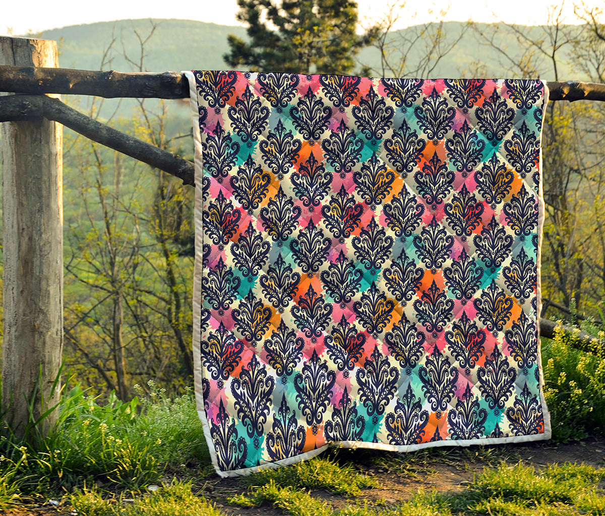Colorful Damask Pattern Print Quilt