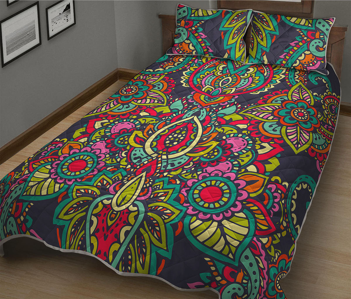 Colorful Floral Mandala Print Quilt Bed Set